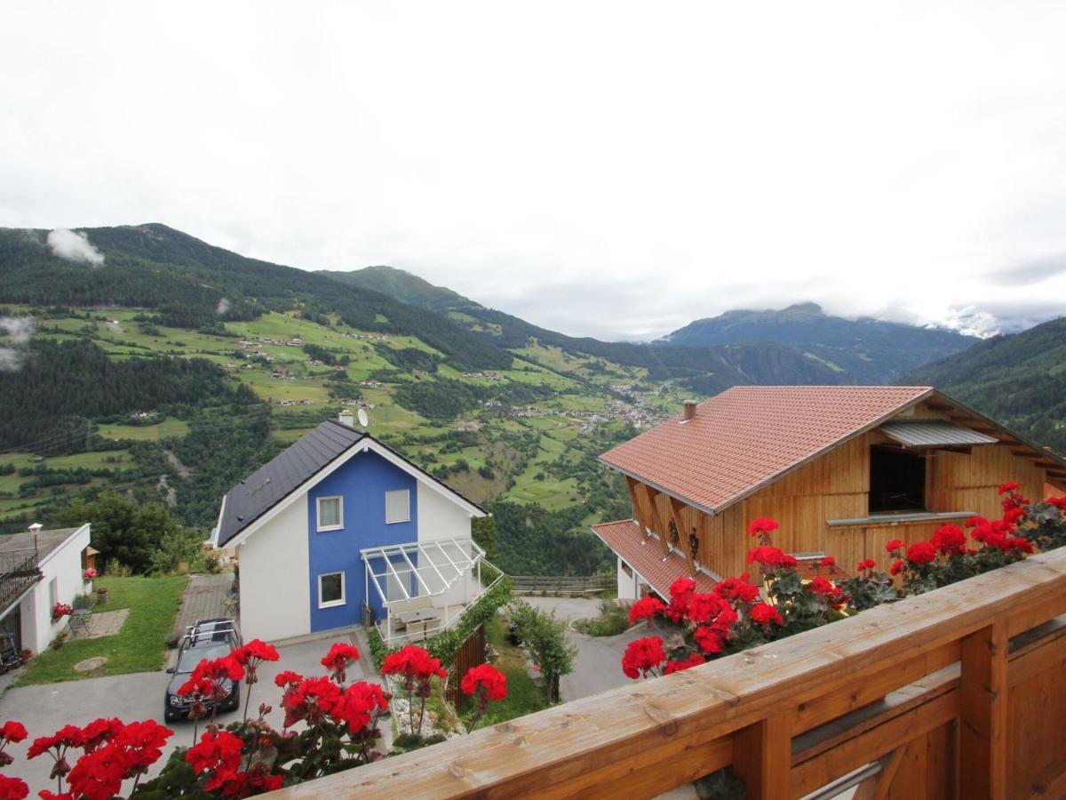 Modern Apartment In Hochgallmigg With Balcony Екстер'єр фото