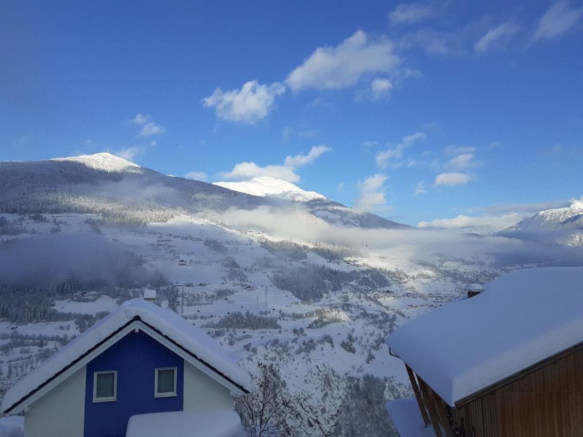 Modern Apartment In Hochgallmigg With Balcony Екстер'єр фото