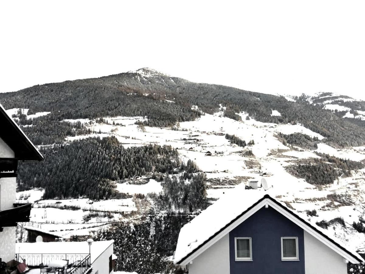 Modern Apartment In Hochgallmigg With Balcony Екстер'єр фото
